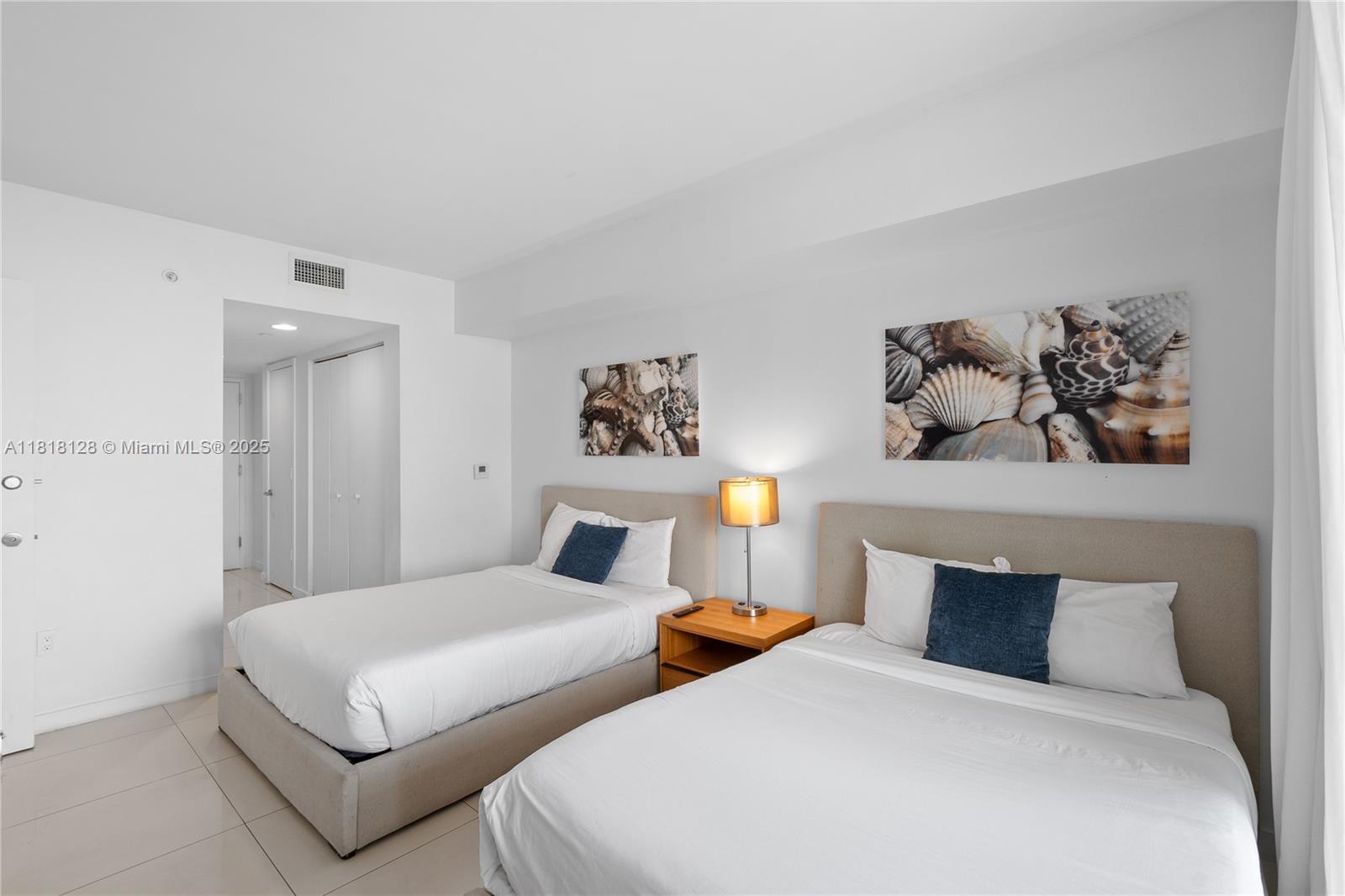 image Beachwalk Condominium8
