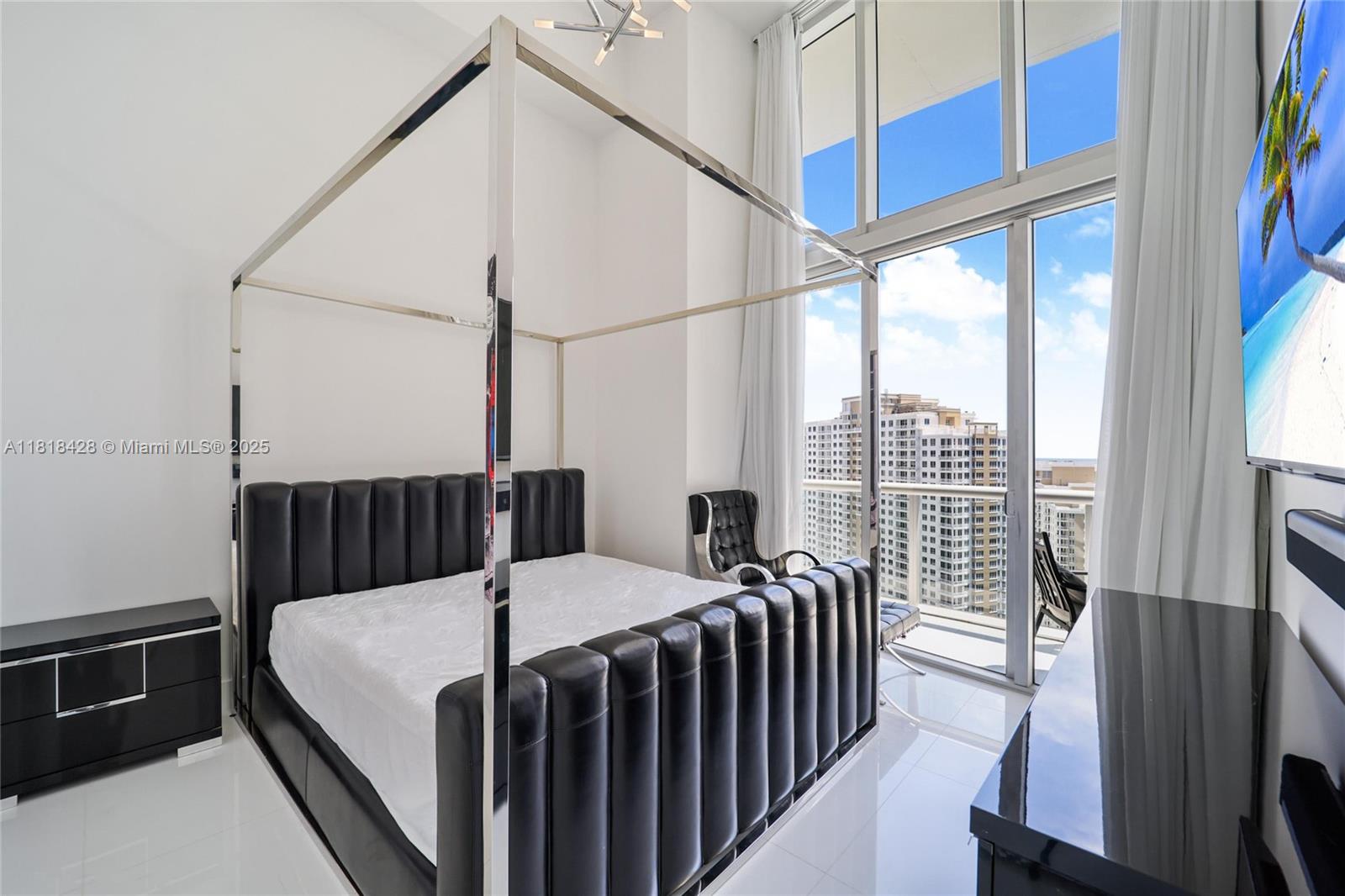 image Icon Brickell Tower 110