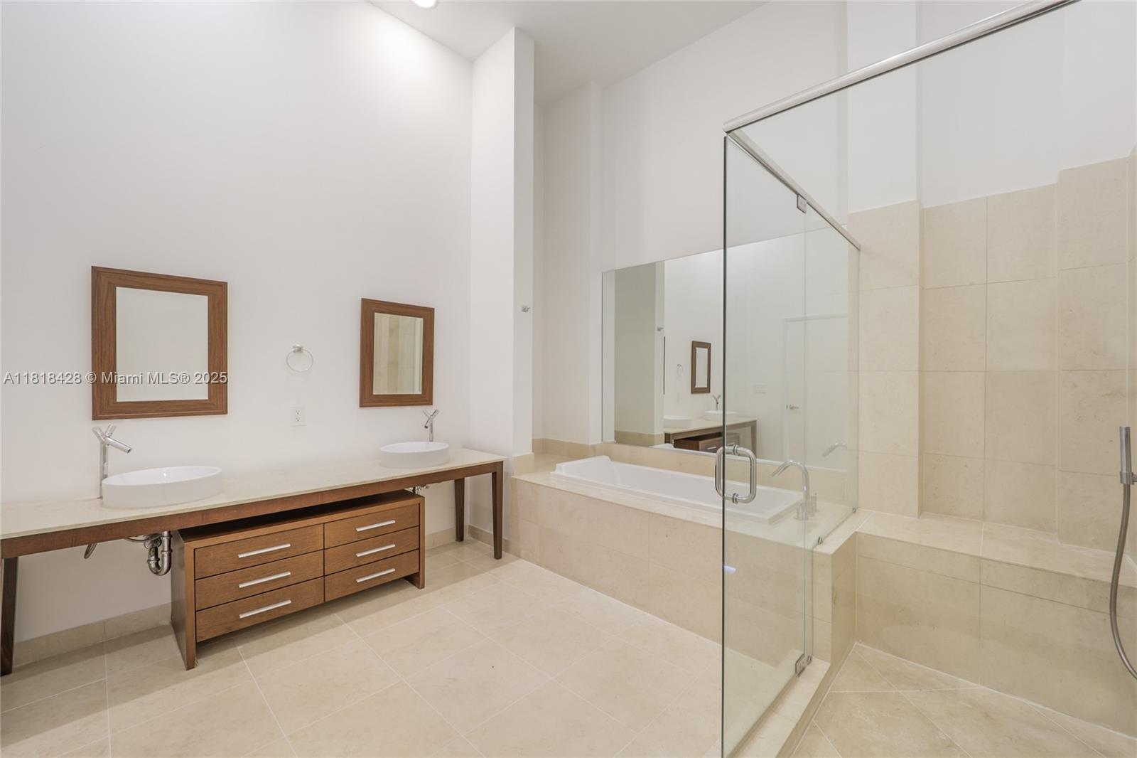 image Icon Brickell Tower 112