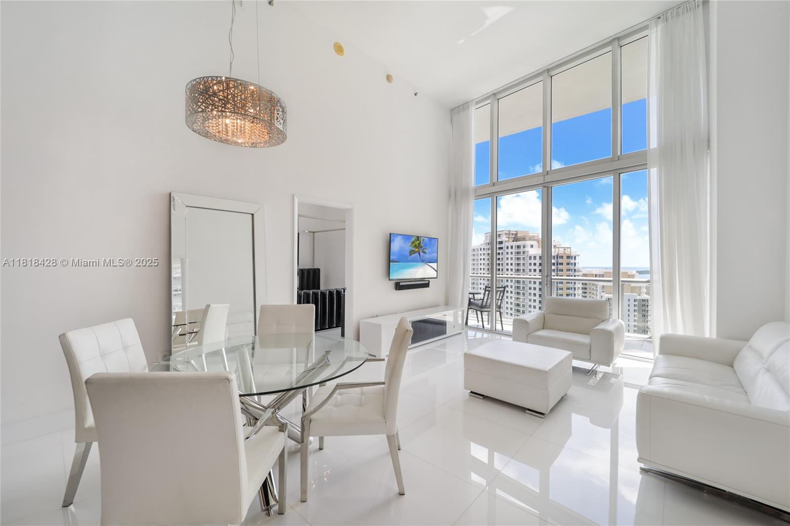 image Icon Brickell Tower 11