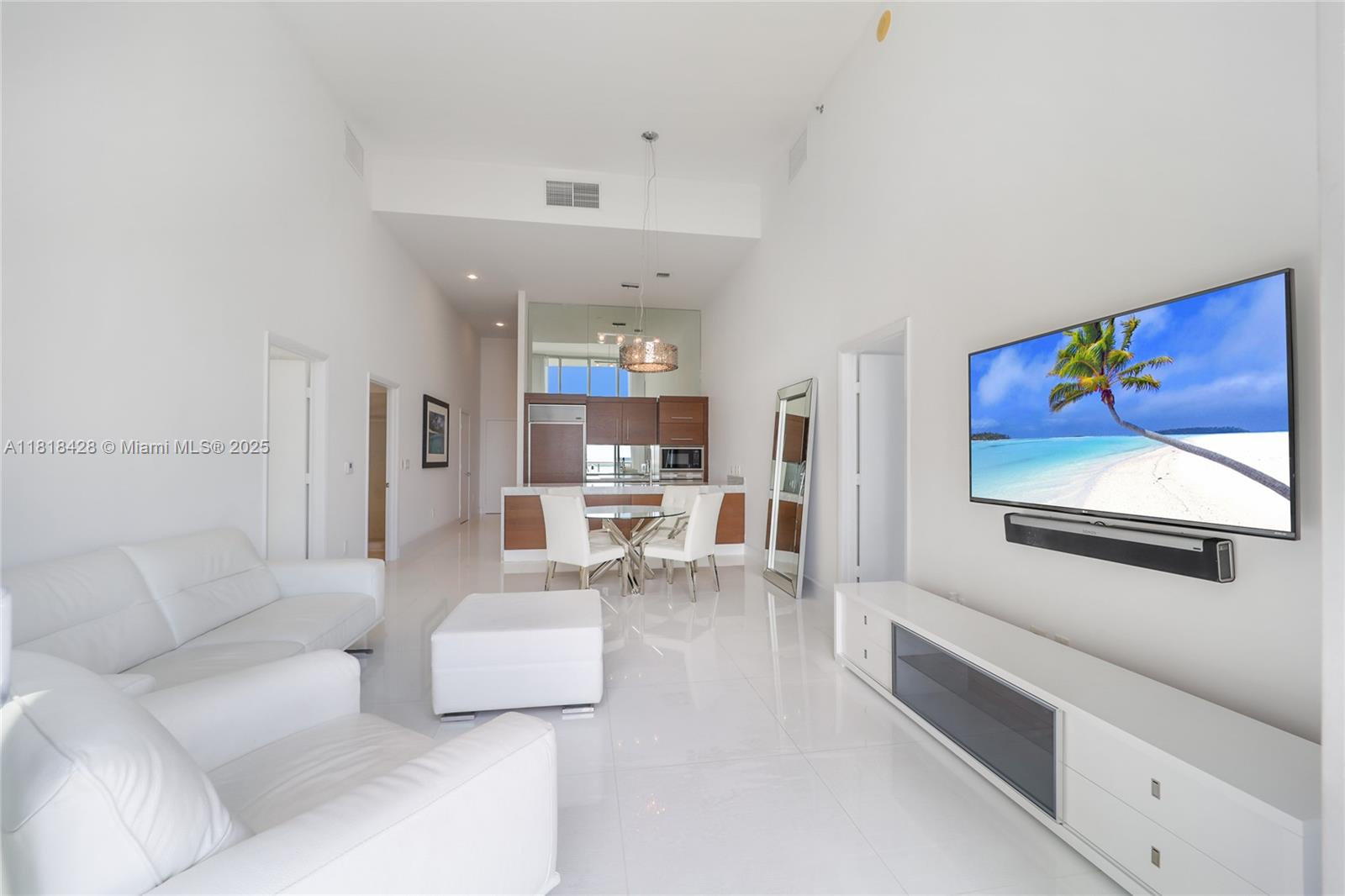 image Icon Brickell Tower 16