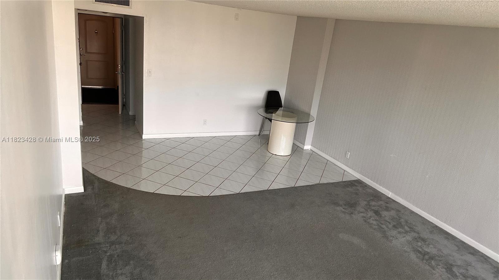 image Arlen House East Condo12