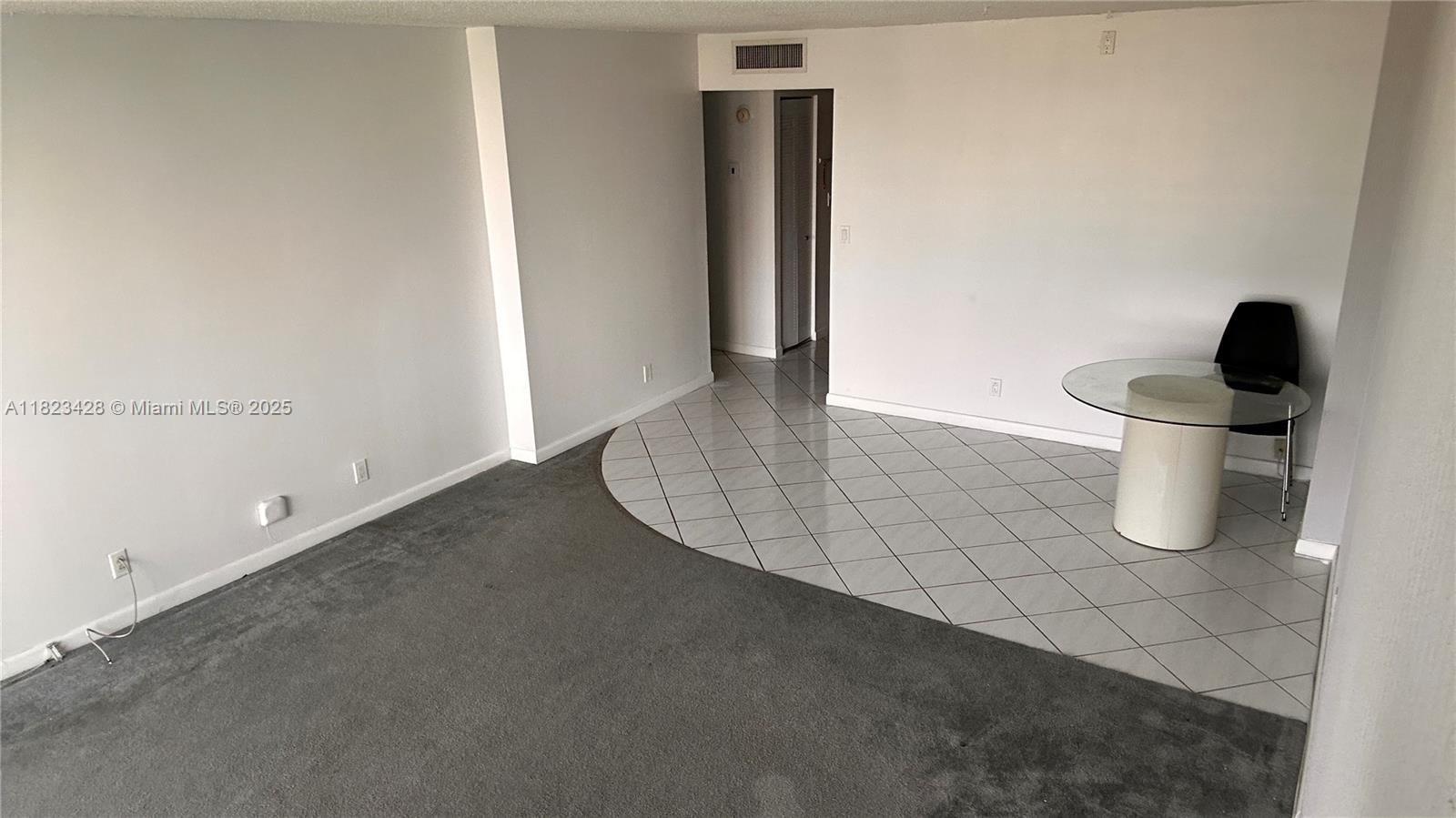 image Arlen House East Condo13