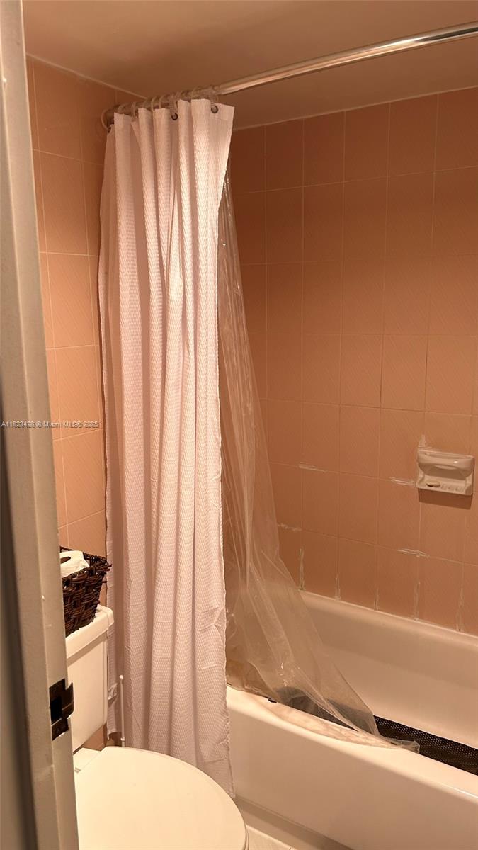 image Arlen House East Condo17