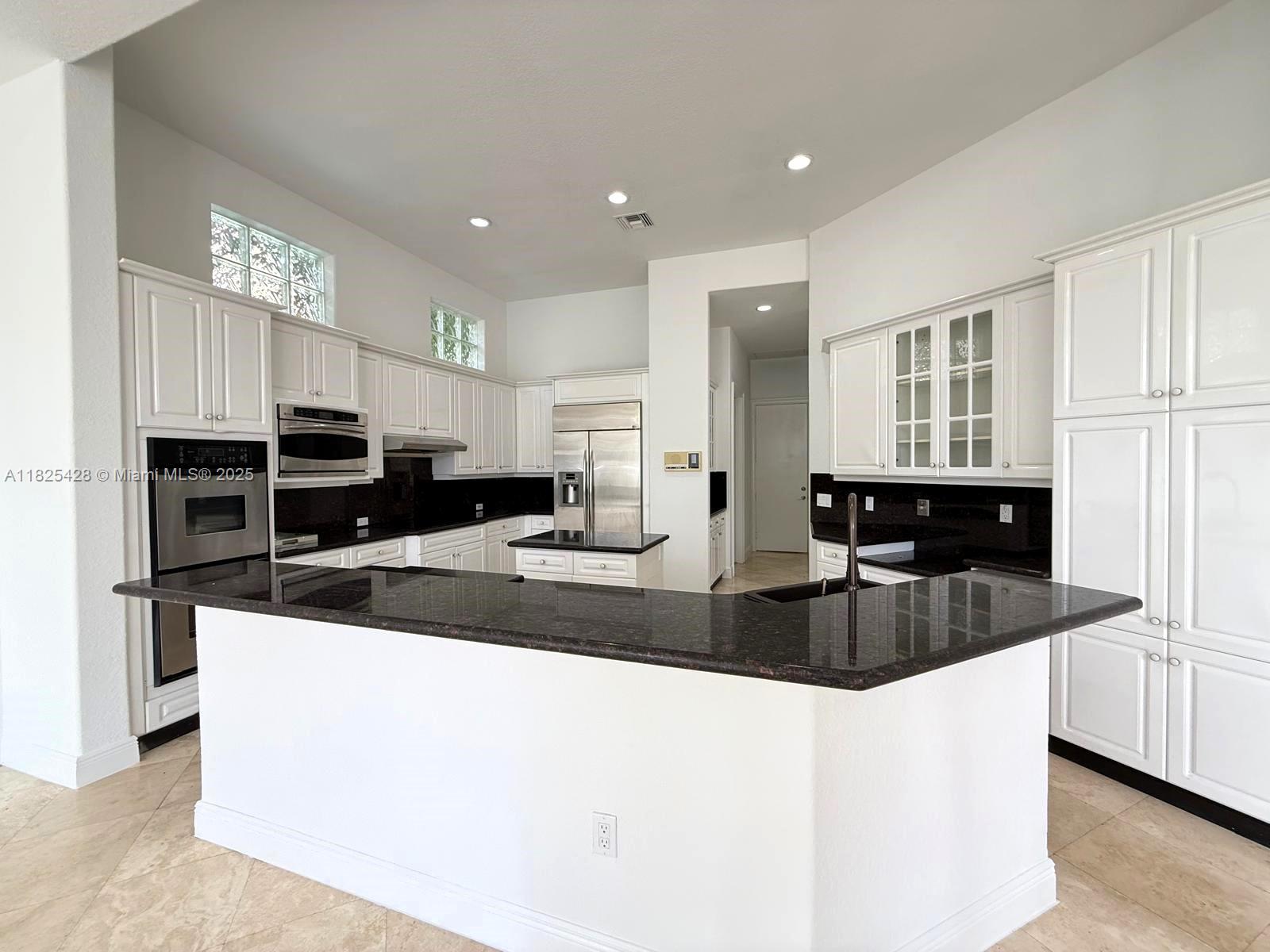 996 Sanibel Dr Hollywood, FL 33019 996 Sanibel Dr Hollywood, FL 33019