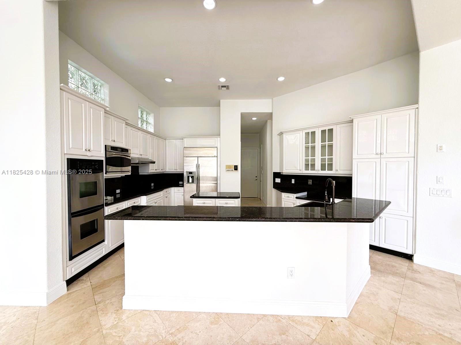 996 Sanibel Dr Hollywood, FL 33019 996 Sanibel Dr Hollywood, FL 33019