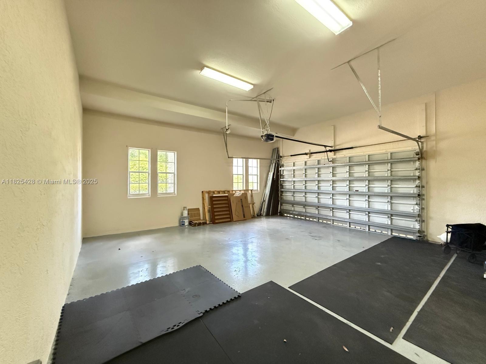 996 Sanibel Dr Hollywood, FL 33019 996 Sanibel Dr Hollywood, FL 33019