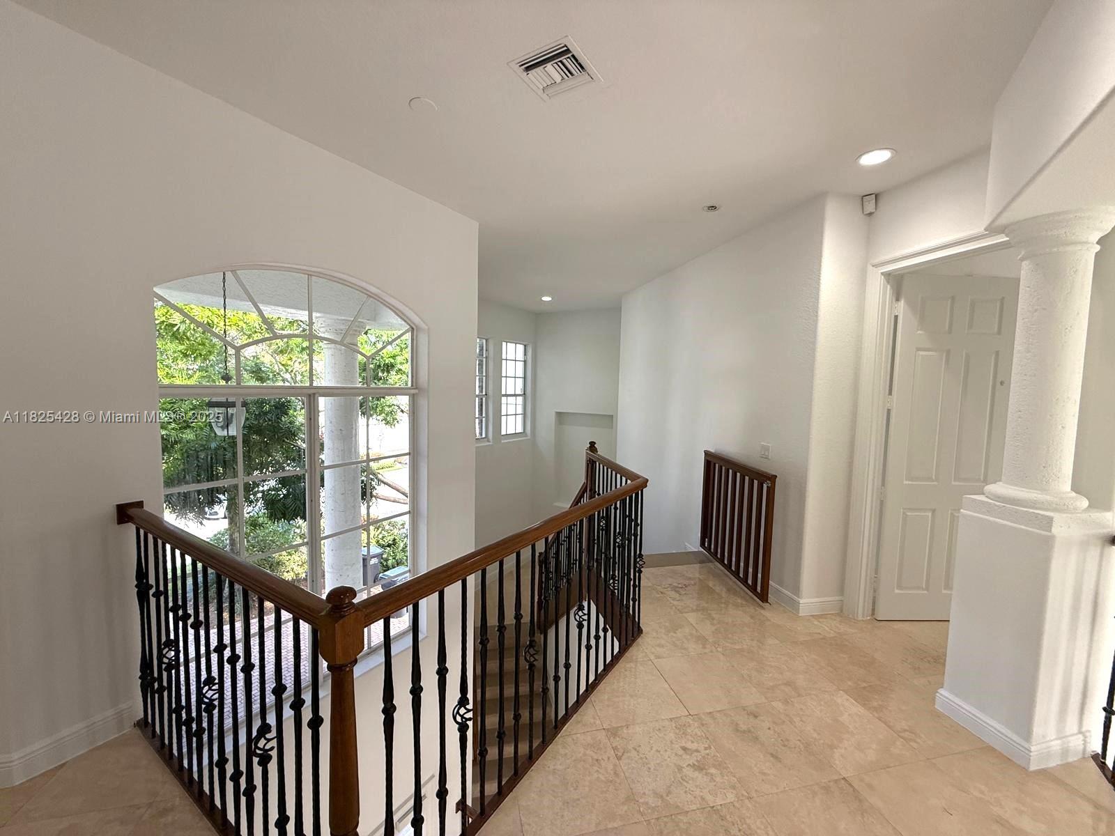 996 Sanibel Dr Hollywood, FL 33019 996 Sanibel Dr Hollywood, FL 33019