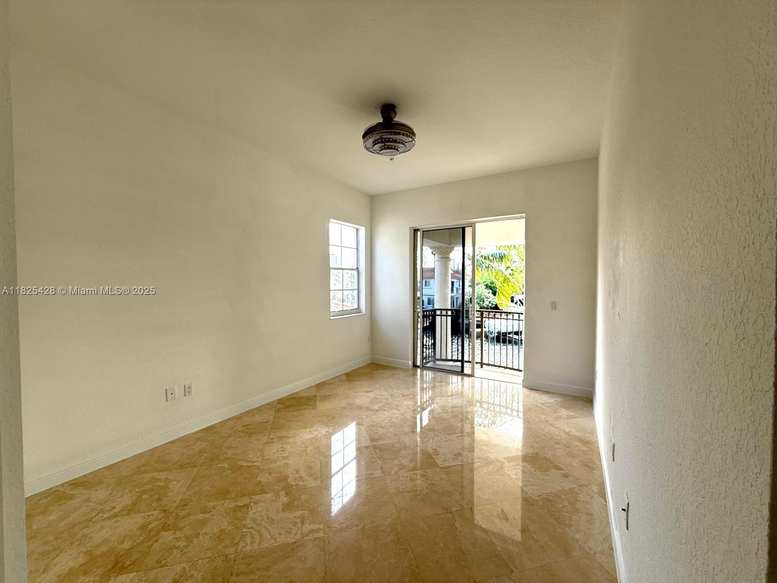 996 Sanibel Dr Hollywood, FL 33019 996 Sanibel Dr Hollywood, FL 33019