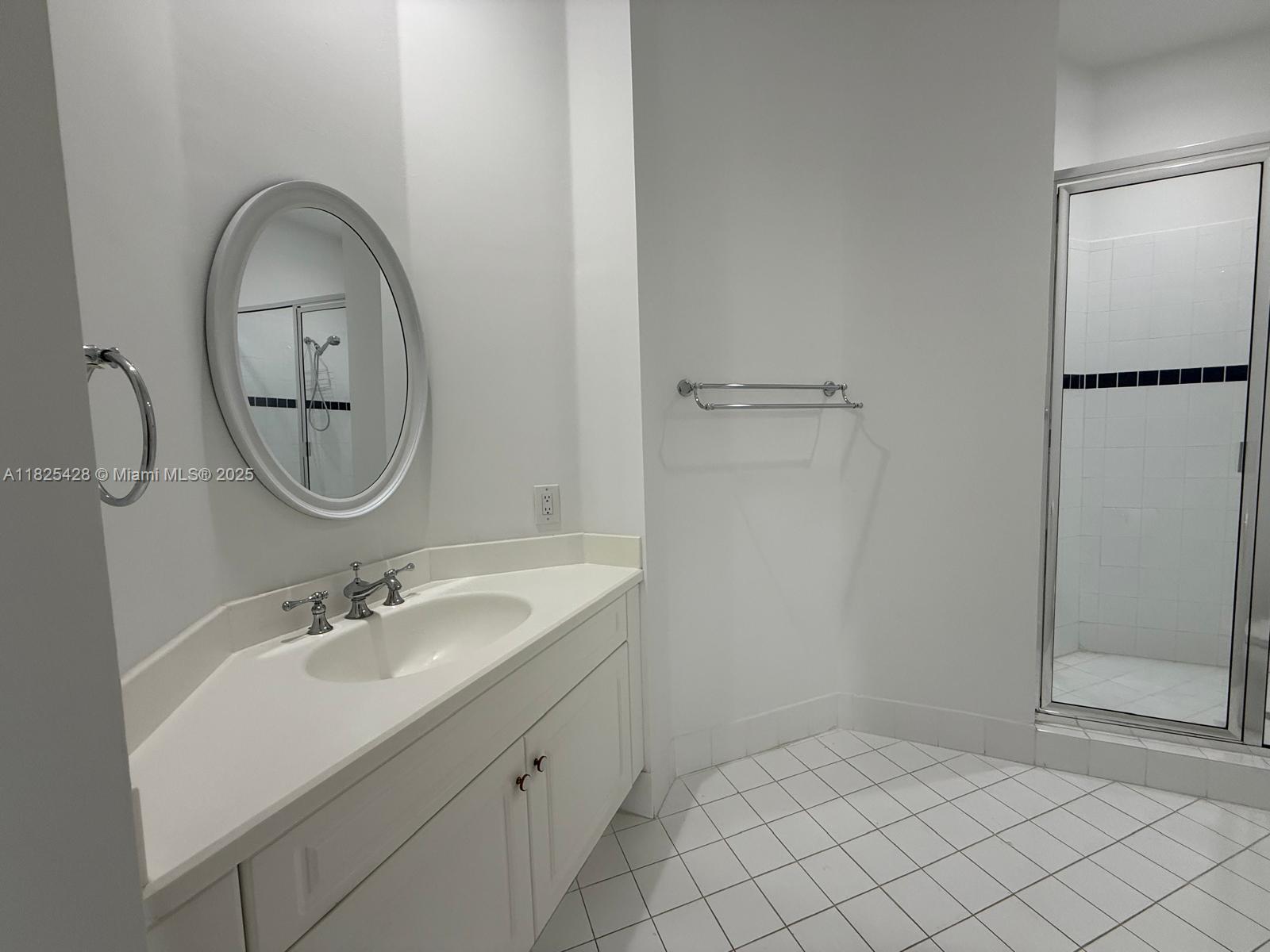 996 Sanibel Dr Hollywood, FL 33019 996 Sanibel Dr Hollywood, FL 33019