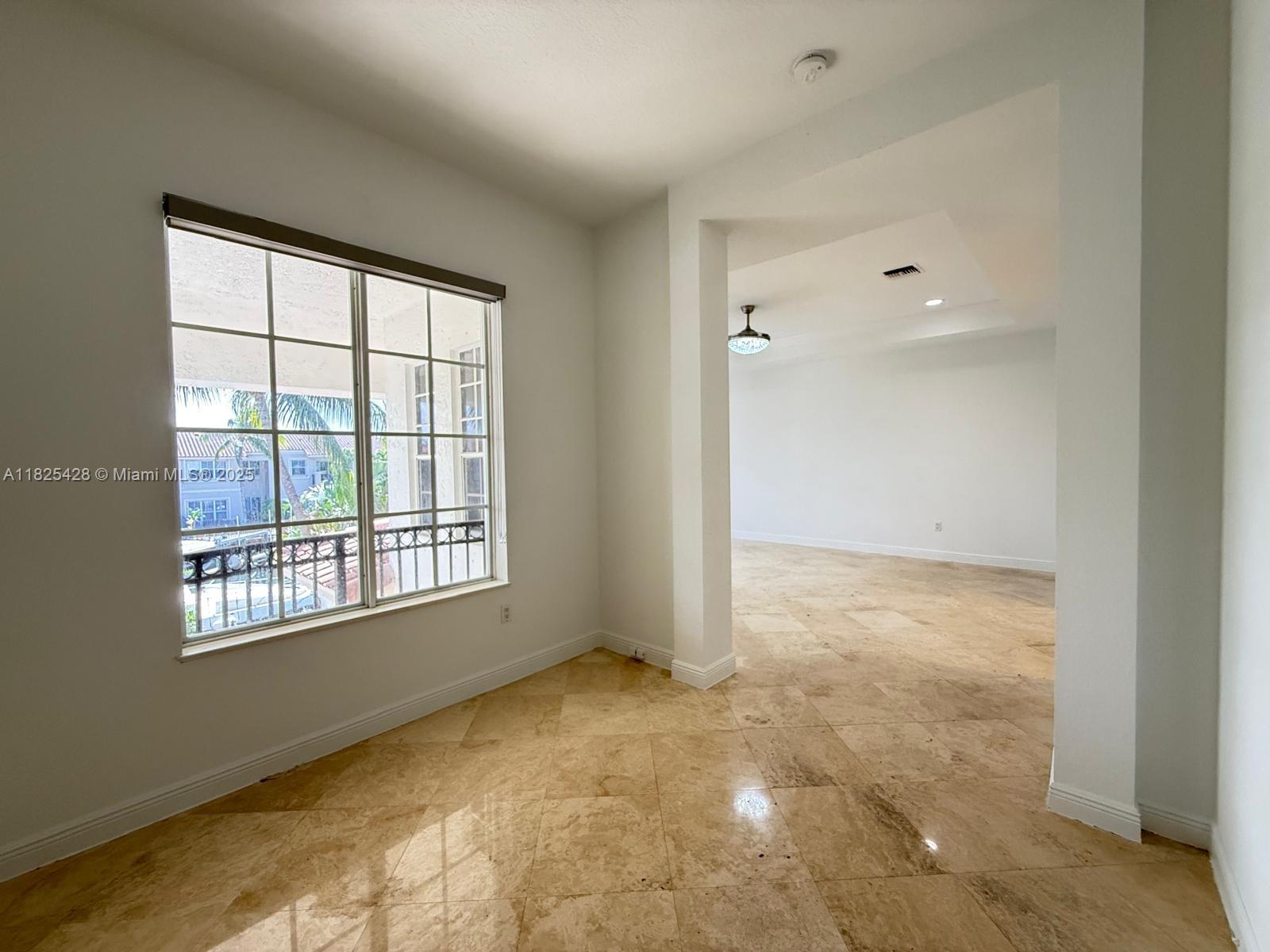 996 Sanibel Dr Hollywood, FL 33019 996 Sanibel Dr Hollywood, FL 33019