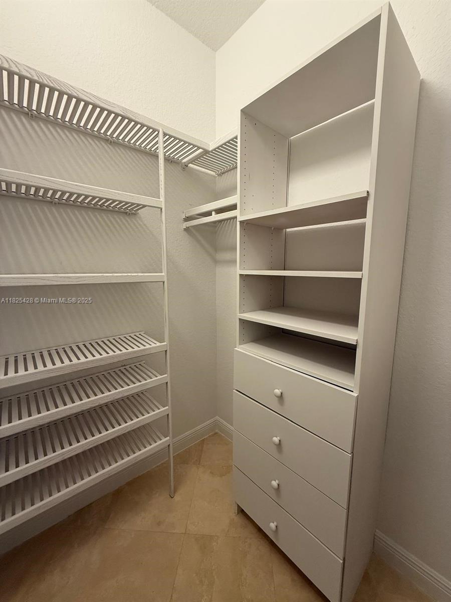 996 Sanibel Dr Hollywood, FL 33019 996 Sanibel Dr Hollywood, FL 33019