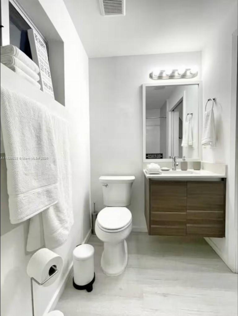 image Emilia Condo Unit 604 Aka12