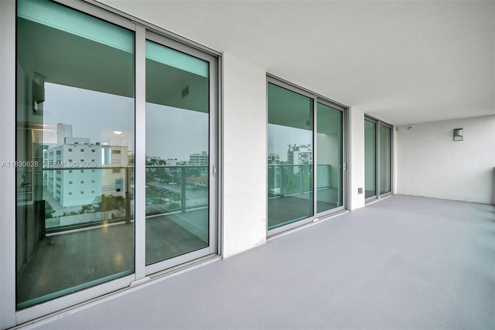 image Bay Harbor Club24