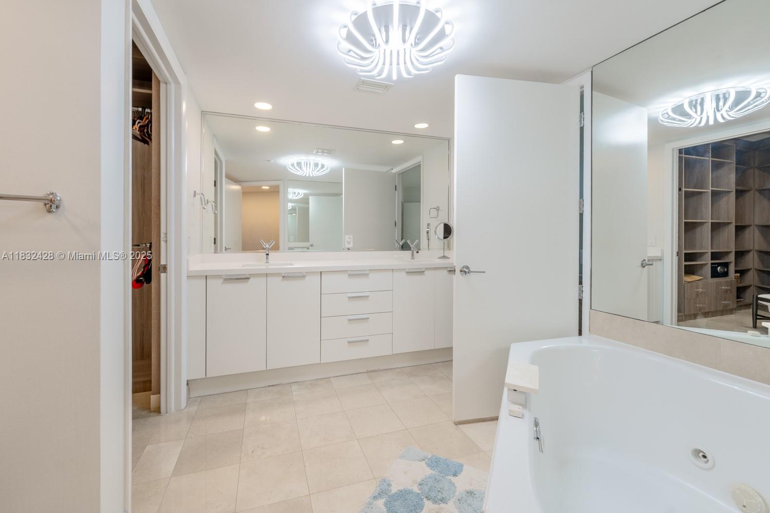 image Ocean Three Condo27