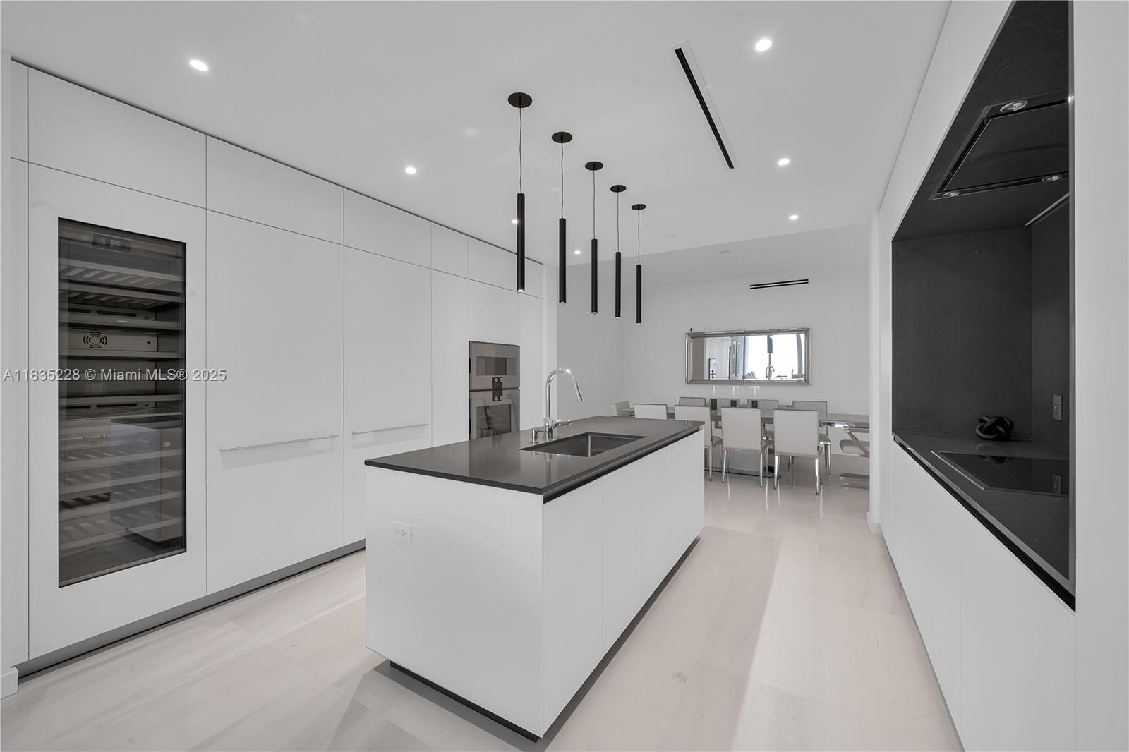 image Aston Martin Residences15