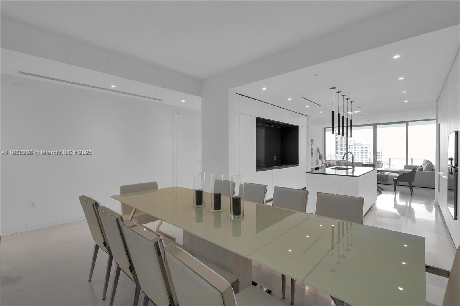 image Aston Martin Residences19