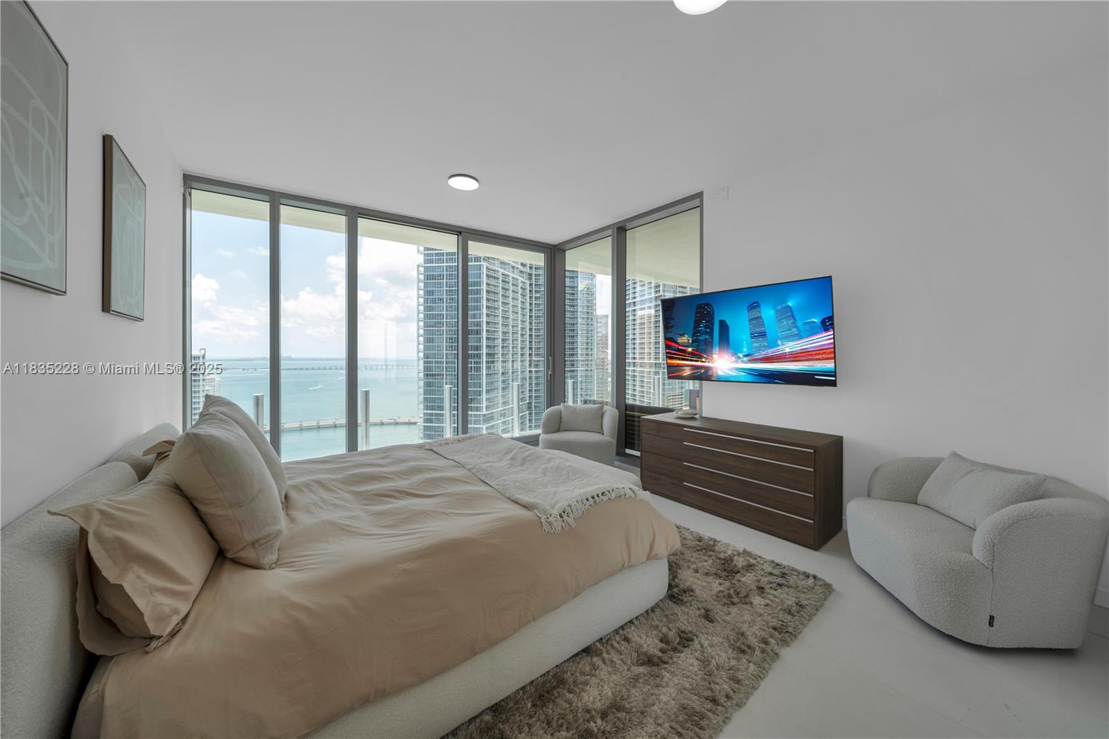 image Aston Martin Residences27