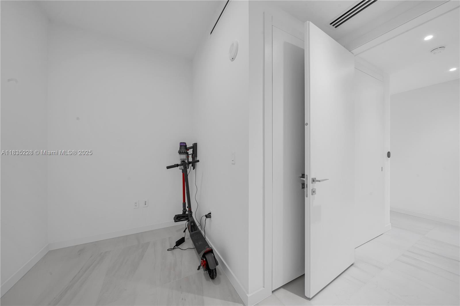 image Aston Martin Residences48