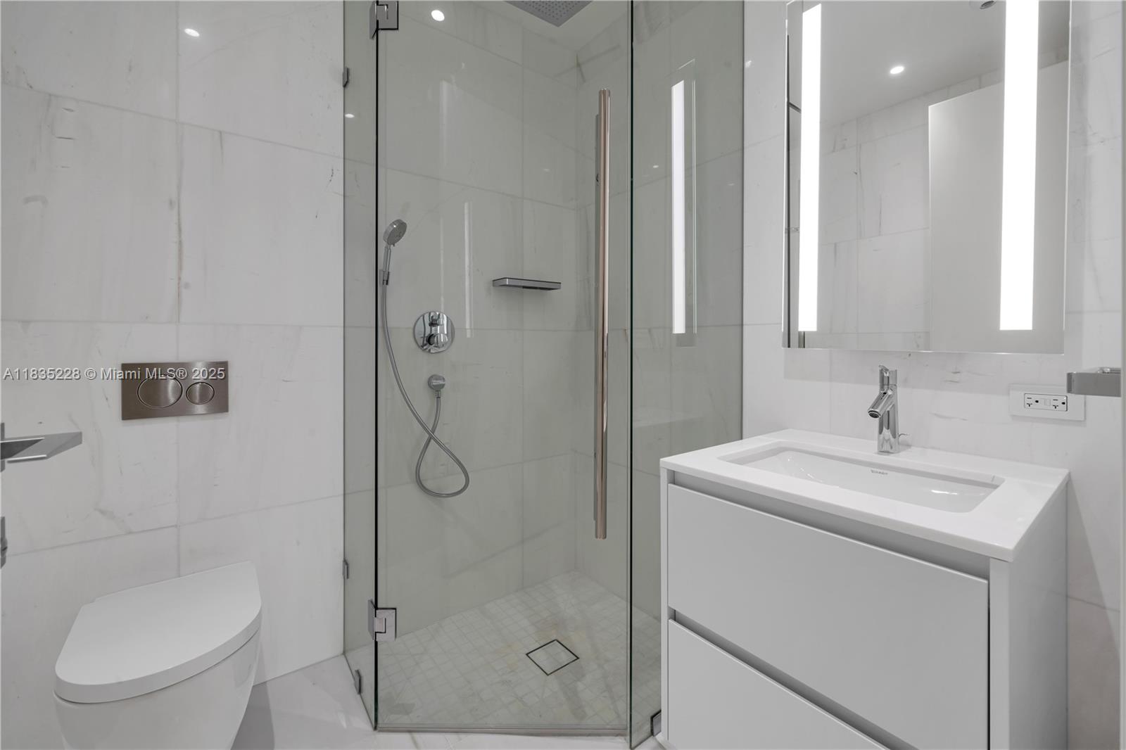 image Aston Martin Residences49