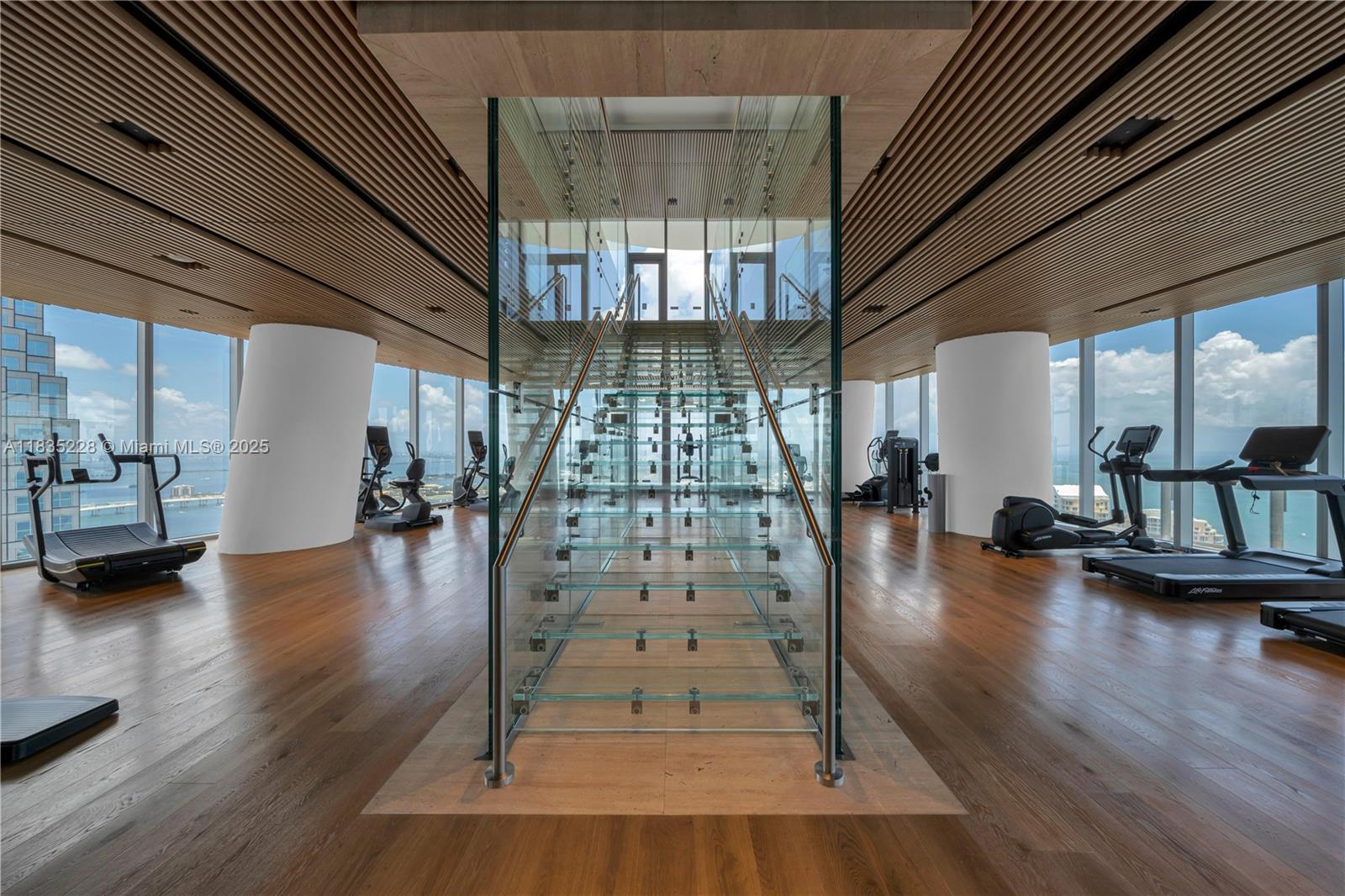 image Aston Martin Residences55