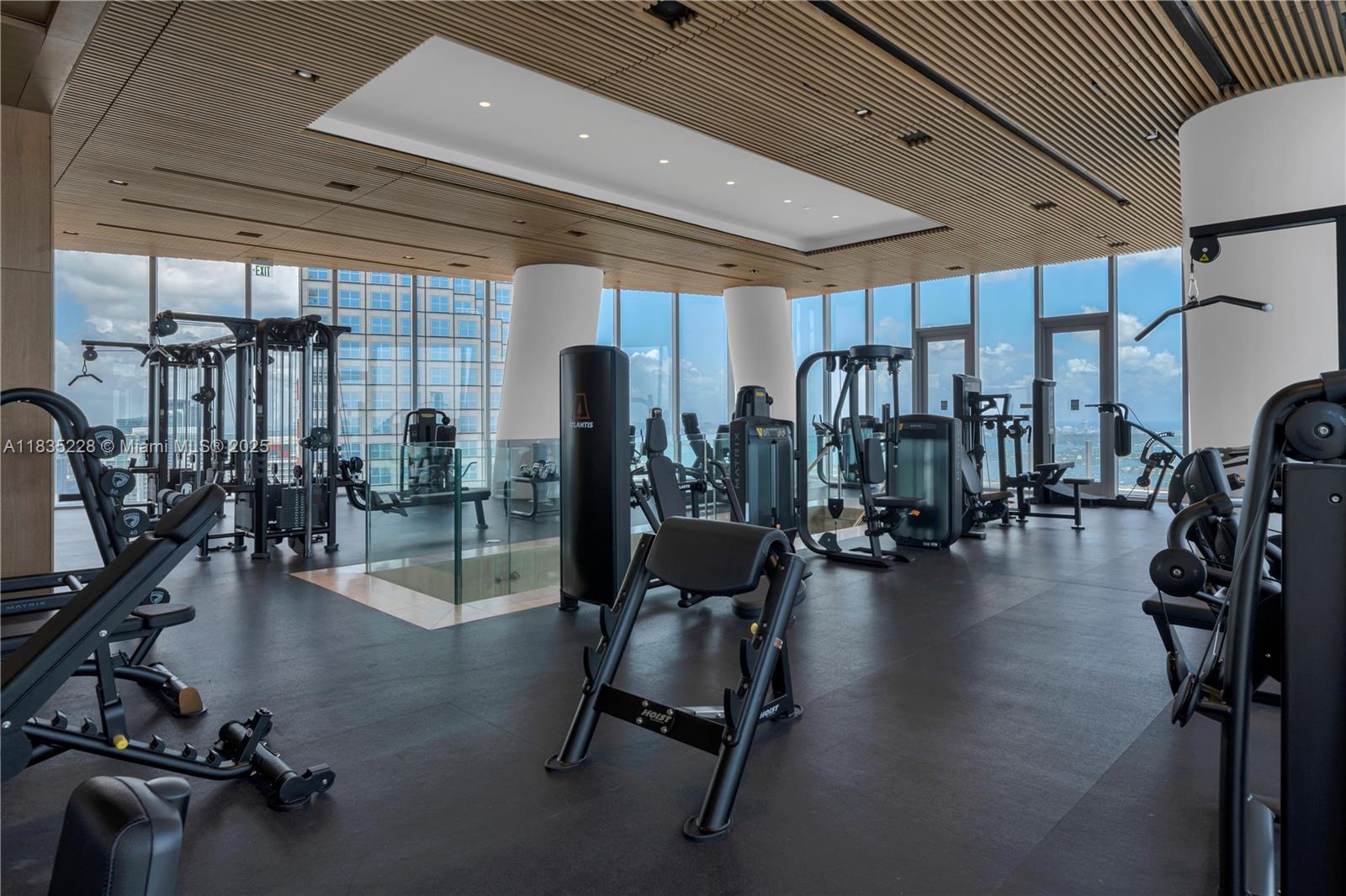 image Aston Martin Residences56
