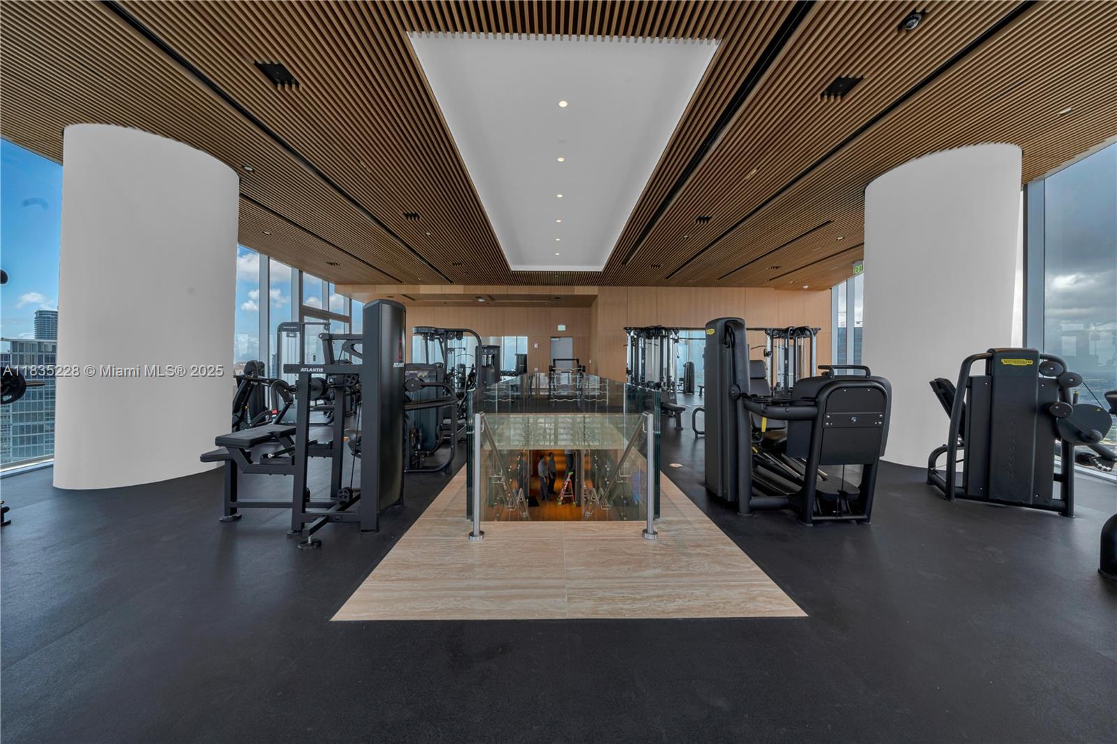 image Aston Martin Residences57