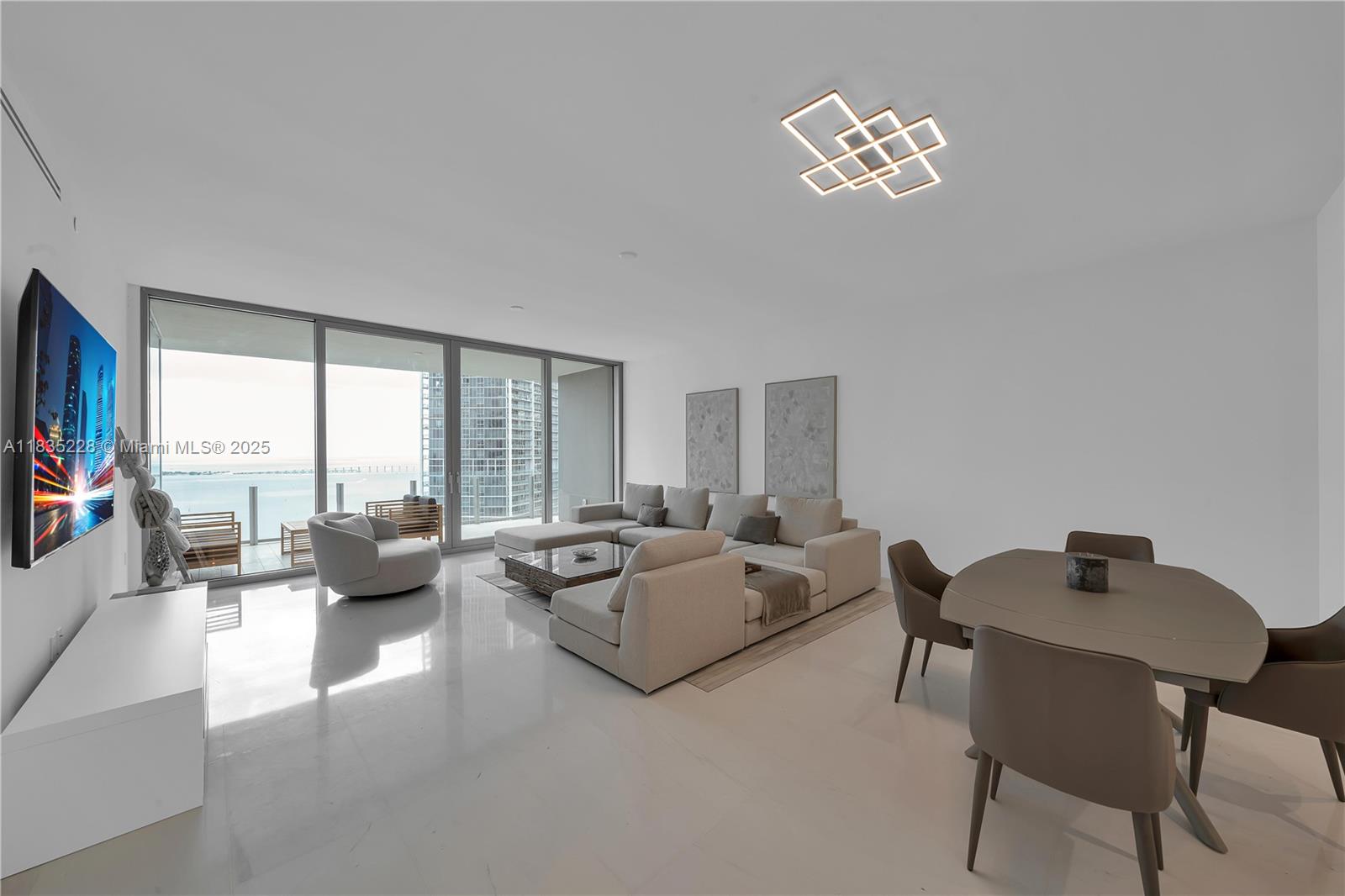 image Aston Martin Residences5