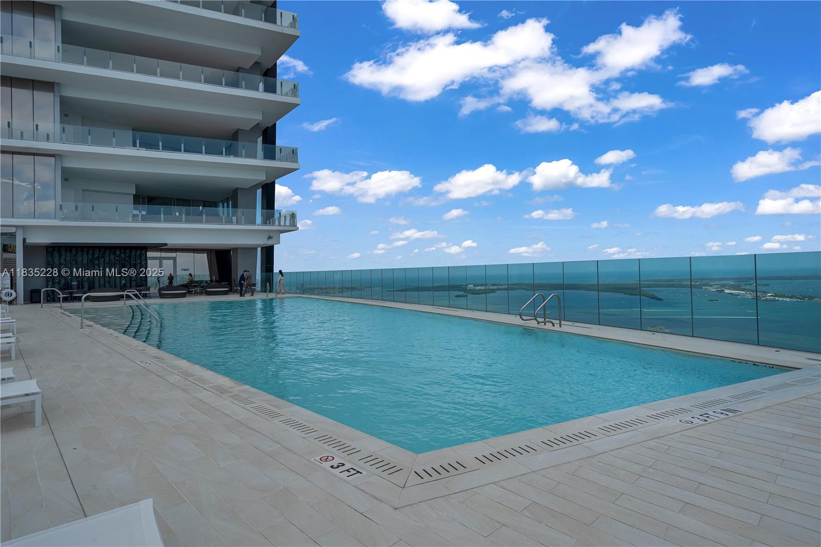 image Aston Martin Residences63