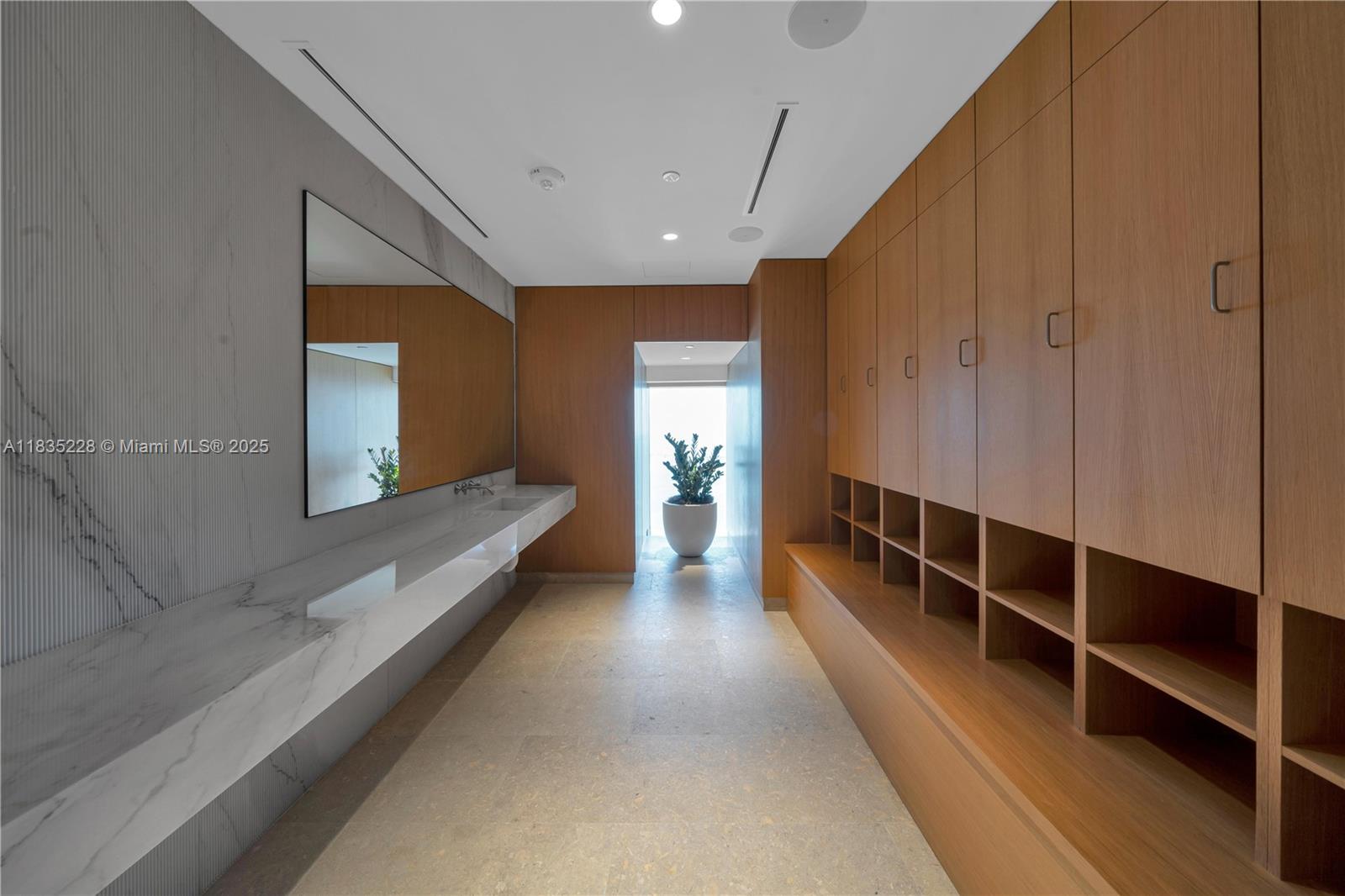 image Aston Martin Residences70