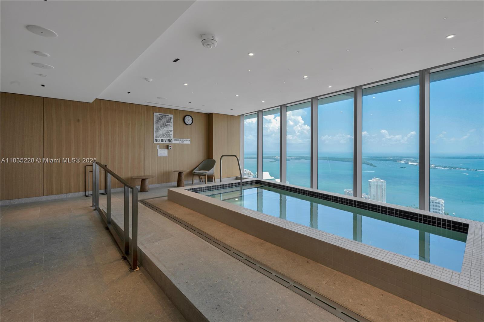 image Aston Martin Residences71