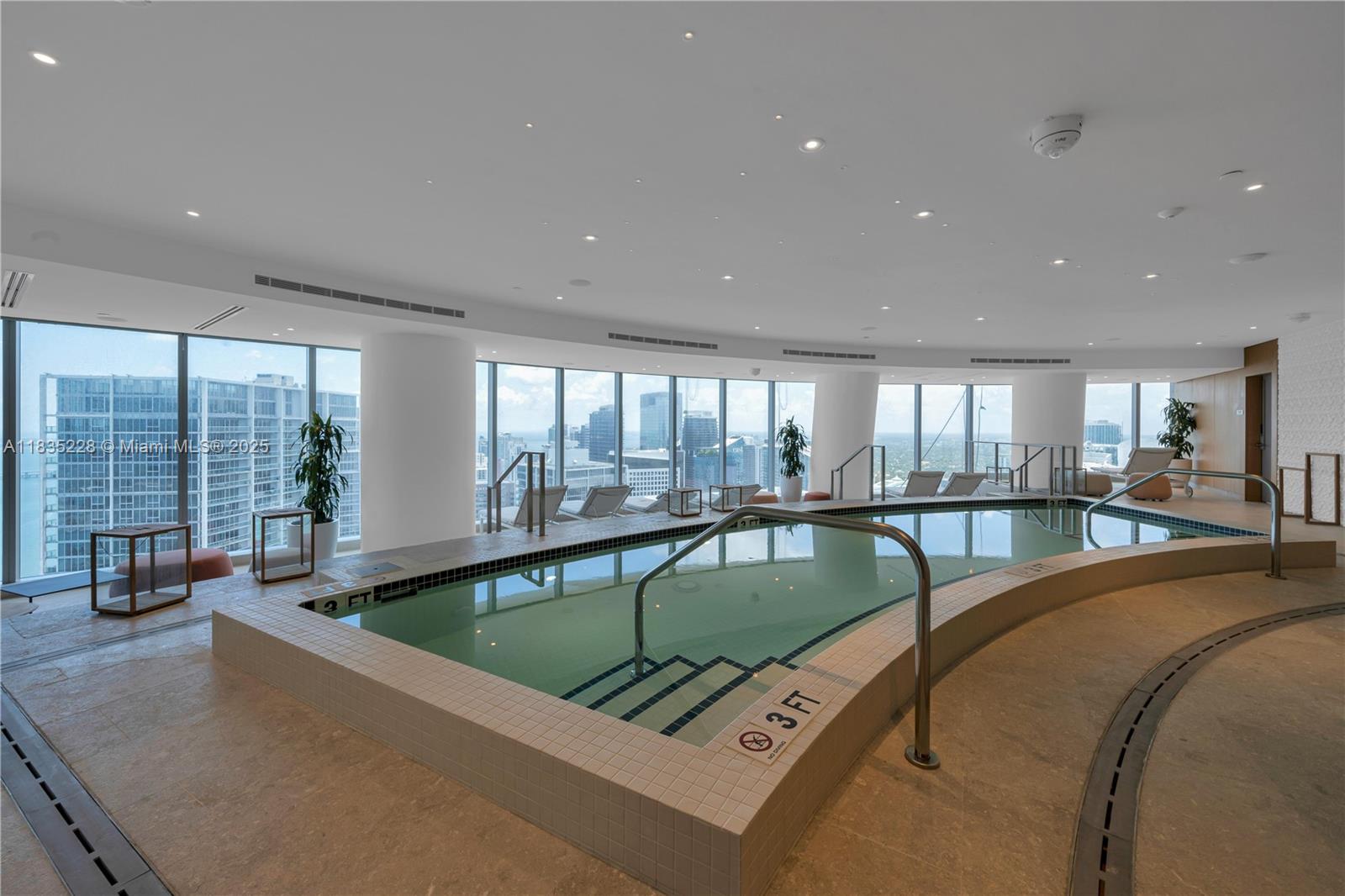 image Aston Martin Residences72