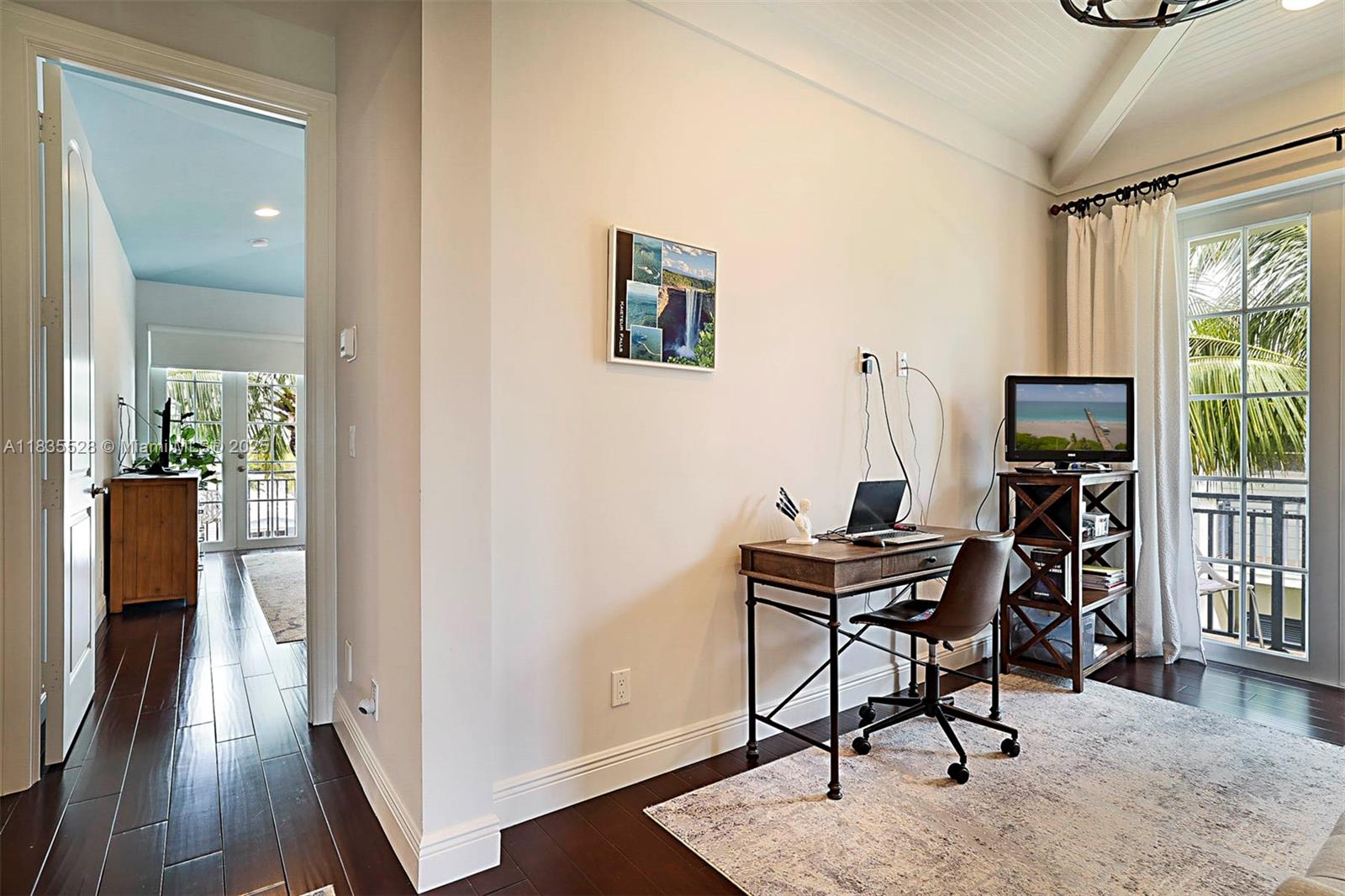 122 Ocean Breeze Dr Juno Beach, FL 33408