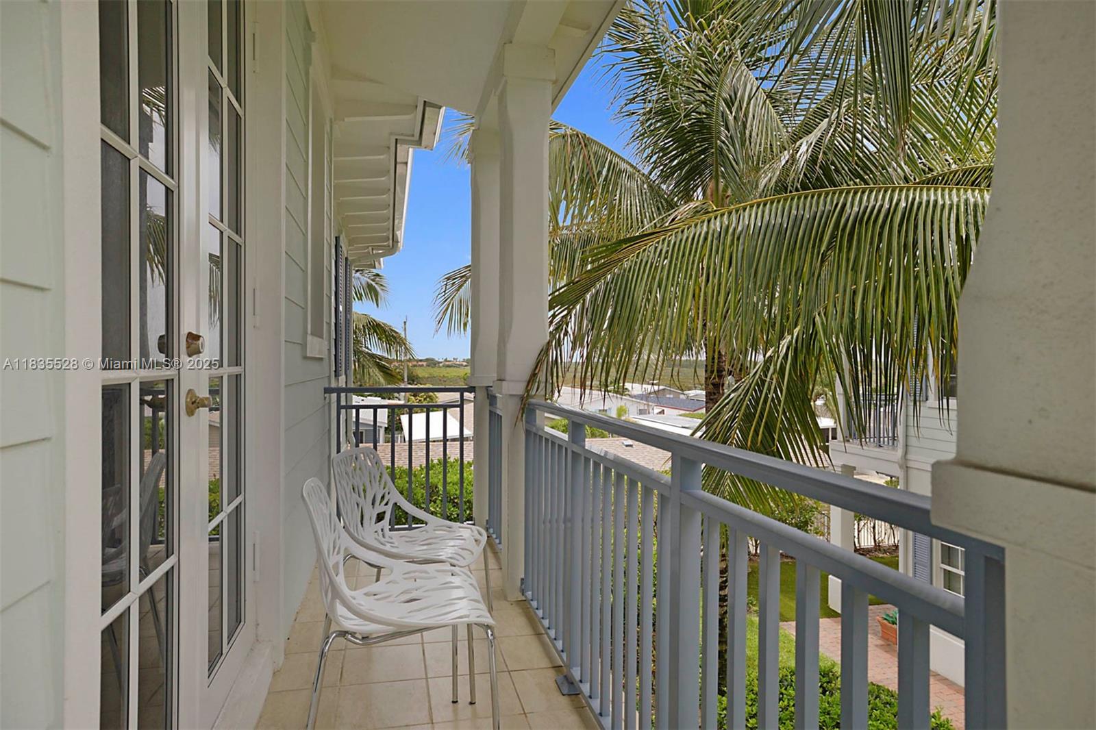 122 Ocean Breeze Dr Juno Beach, FL 33408