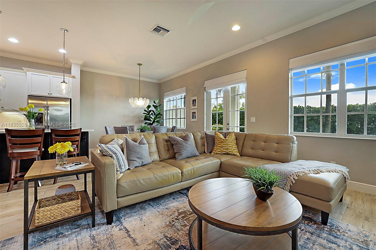 122 Ocean Breeze Dr Juno Beach, FL 33408