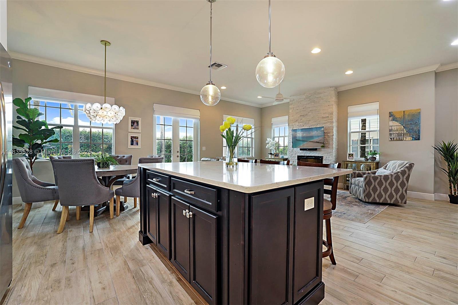 122 Ocean Breeze Dr Juno Beach, FL 33408