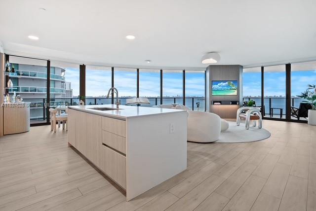 image Aria On The Bay4