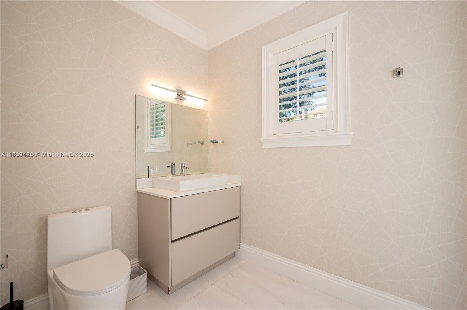 680 Destacada Ave Coral Gables, FL 33156 680 Destacada Ave Coral Gables, FL 33156