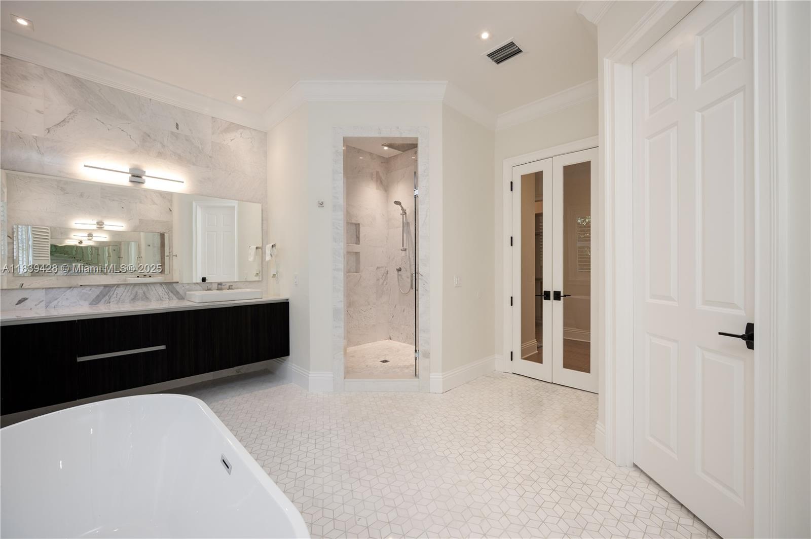 680 Destacada Ave Coral Gables, FL 33156 680 Destacada Ave Coral Gables, FL 33156