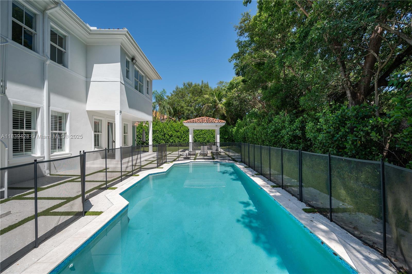 680 Destacada Ave Coral Gables, FL 33156 680 Destacada Ave Coral Gables, FL 33156