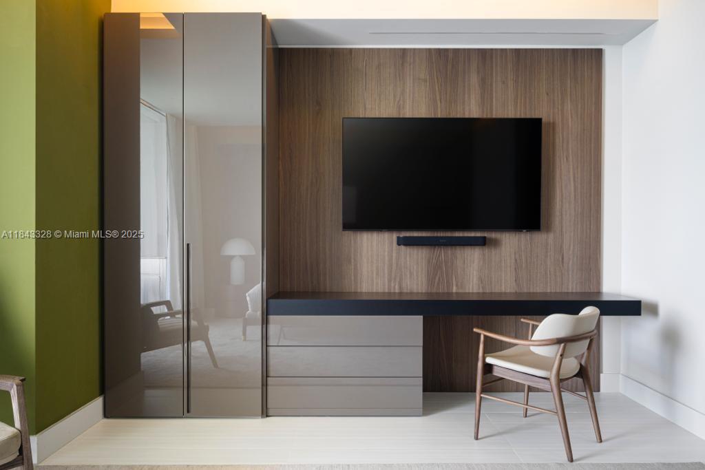 image TURNBERRY OCEAN CLUB COND16