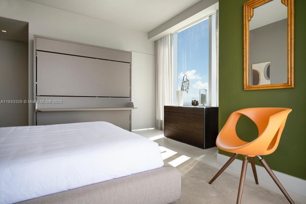 image TURNBERRY OCEAN CLUB COND25