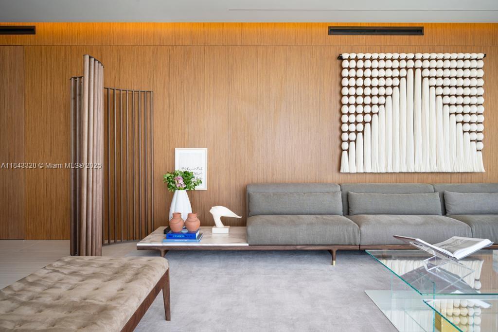 image TURNBERRY OCEAN CLUB COND5