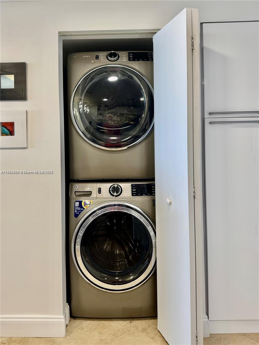 7929 West Dr #702 North Bay Village, FL 33141