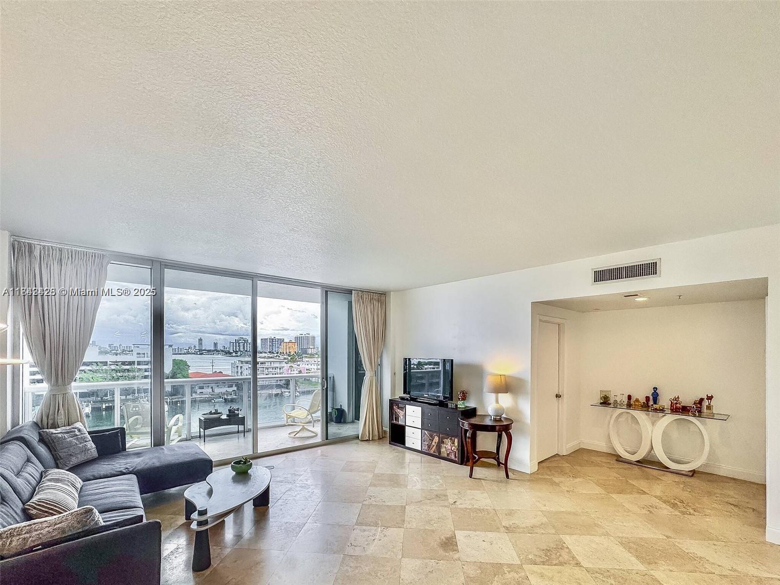 7929 West Dr #702 North Bay Village, FL 33141