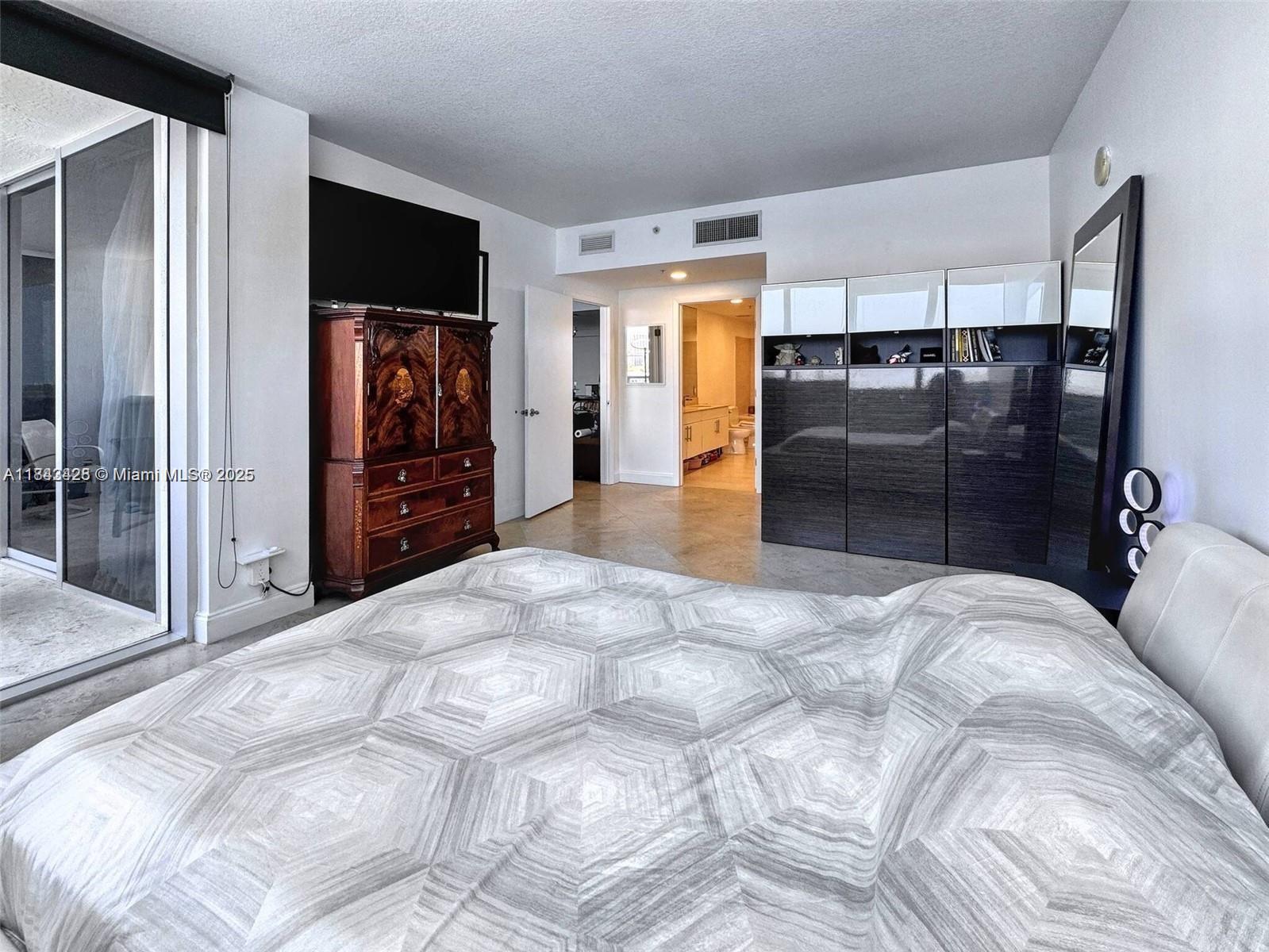 7929 West Dr #702 North Bay Village, FL 33141