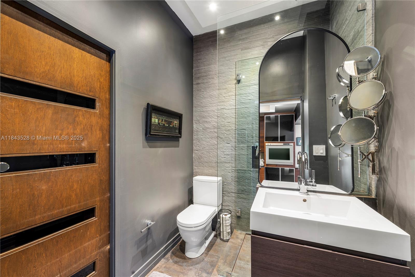 738 NE 72nd Ter Miami, FL 33138