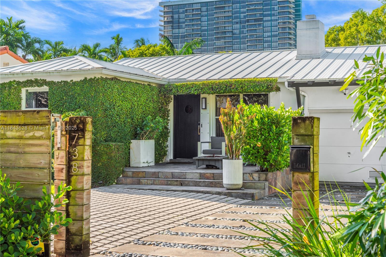 738 NE 72nd Ter Miami, FL 33138