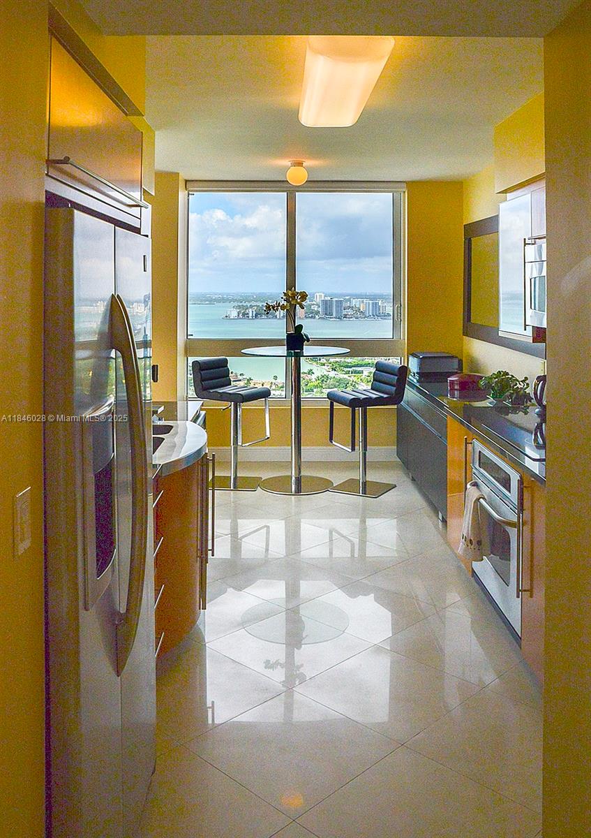 6365 Collins Ave #3907