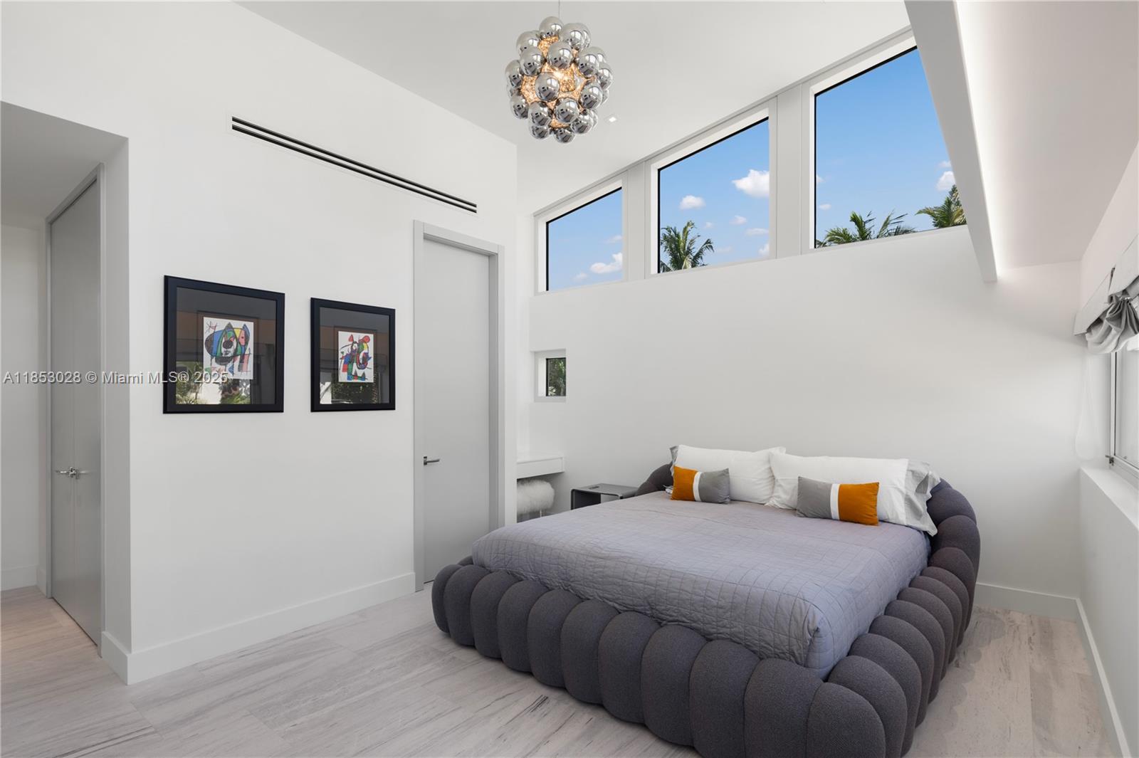 7815 Atlantic Way Miami Beach, FL 33141